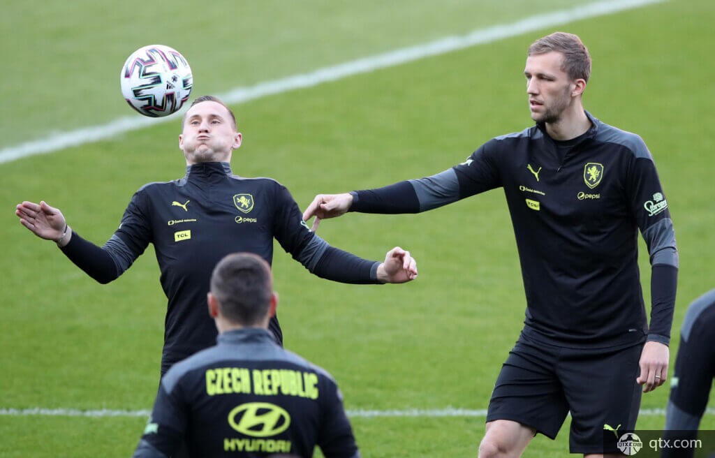 根据他配图 根据他配图