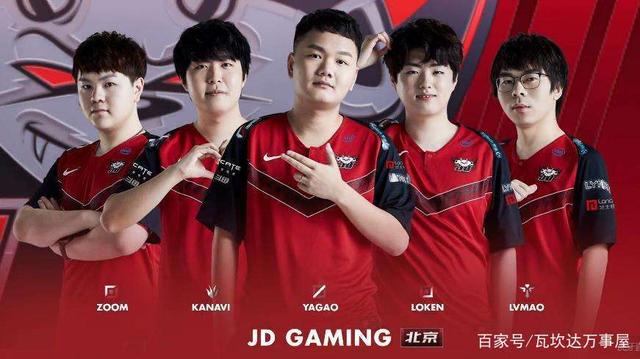 傲地展示了 傲地展示了